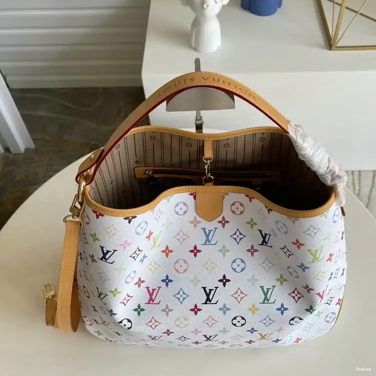 2110YA0062 Bags LV 0520